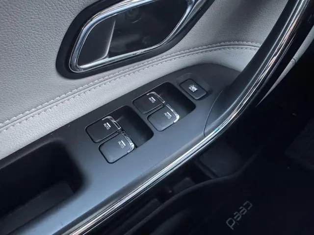 Kia cee'd Sportswagon 1.6 GDI ExecutiveLine 2015 Benzine 22