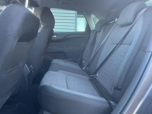 Citroën C4 1.2 PureTech Feel Collection 2015 Benzine 17