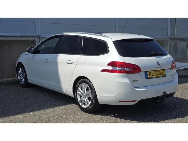 Peugeot 308 SW 1.2 PureTech Blue Lion 2017 Benzine 7