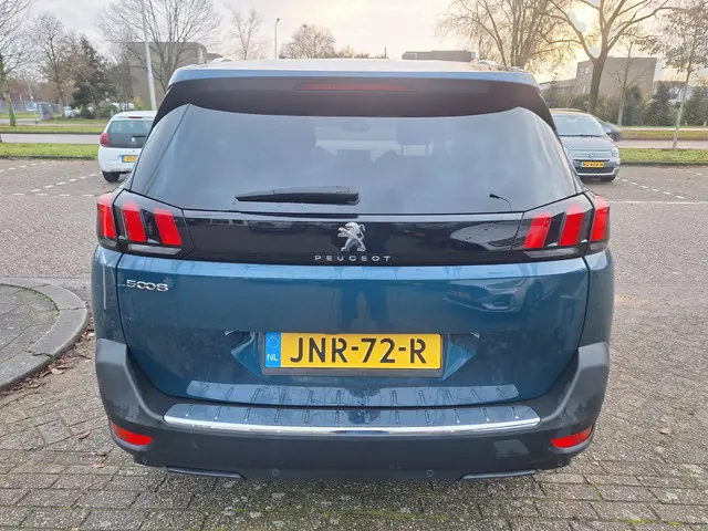 Peugeot 5008 1.2 PureTech Allure Pack 2023 Benzine 7