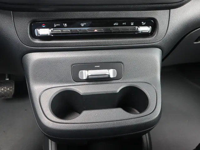 Mercedes-Benz eVito eVito Lang 66 kWh 2024 Elektrisch 13