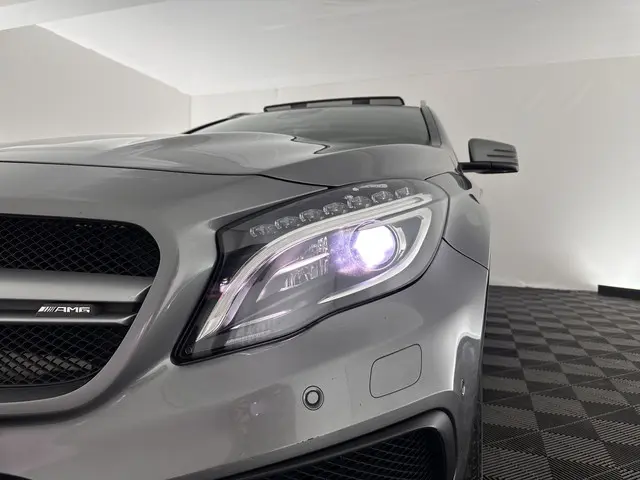 Mercedes-Benz GLA AMG 45 4MATIC 2015 Benzine 27