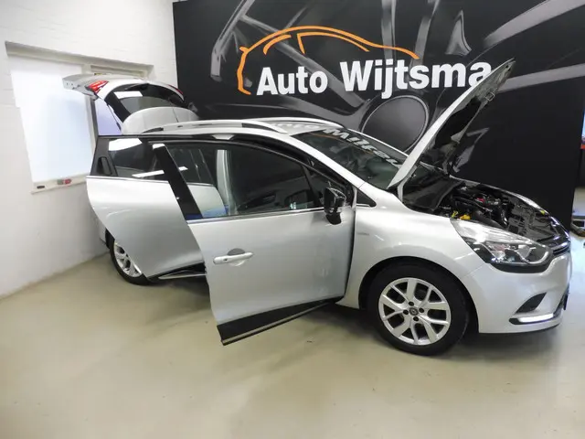 Renault Clio Estate 0.9 TCe Limited 2020 Benzine 14