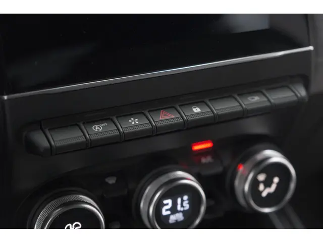 Renault Clio TCe 90 GPF techno 2025 Benzine 47