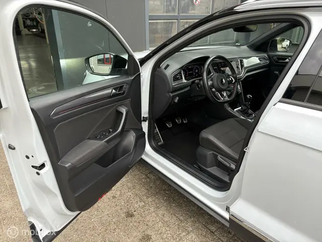 Volkswagen T-Roc 1.5 TSI Sport 2021 Benzine 9