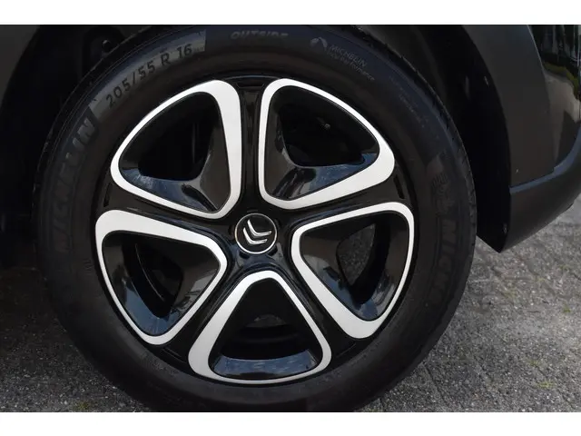 Citroën C3 PureTech 83 Plus 2024 Benzine 21