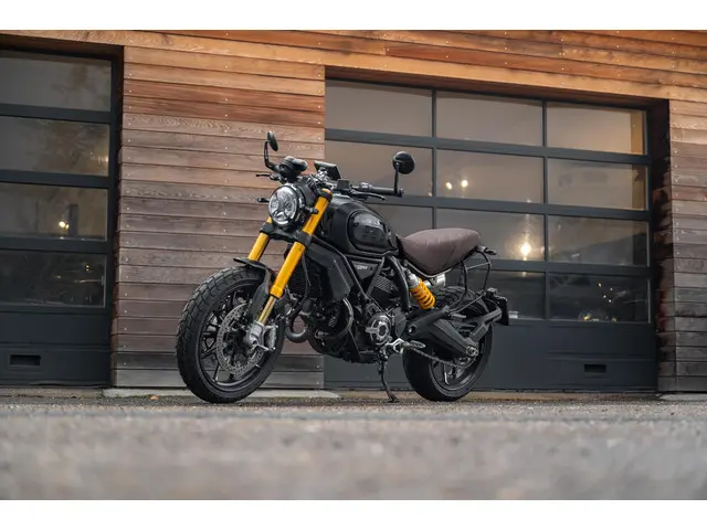 Ducati Scrambler 1100 Sport Pro 2022 Benzine 17