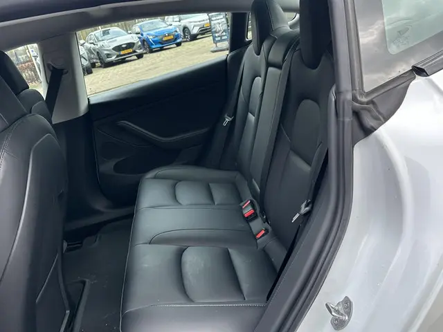 Tesla Model 3 Standard RWD Plus 60 kWh 2023 Elektrisch 9