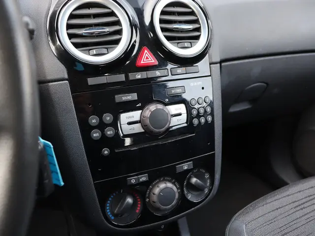 Opel Corsa 1.4-16V Berlin airco LM 4-deurs 2014 Benzine 12