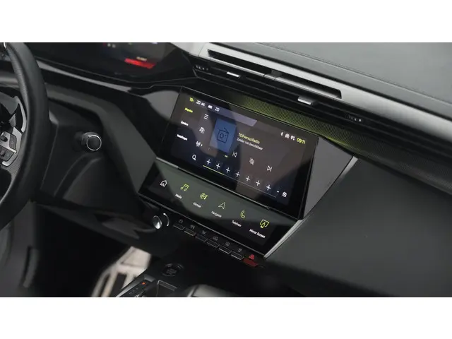 Peugeot 308 PureTech 130 GT Pack Business 2022 Benzine 67
