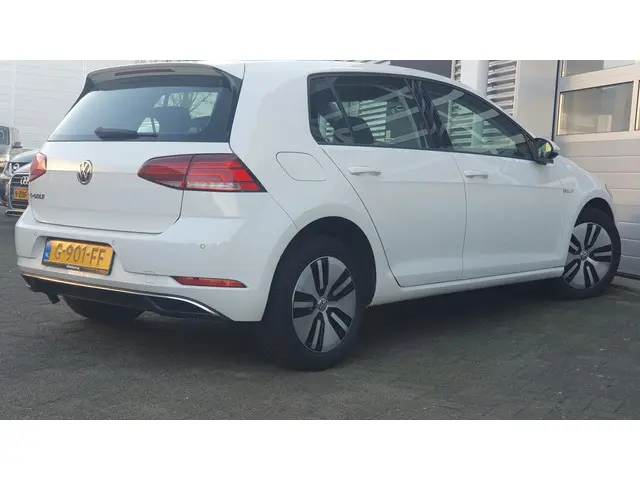 Volkswagen e-Golf E-Golf 2019 Elektrisch 4