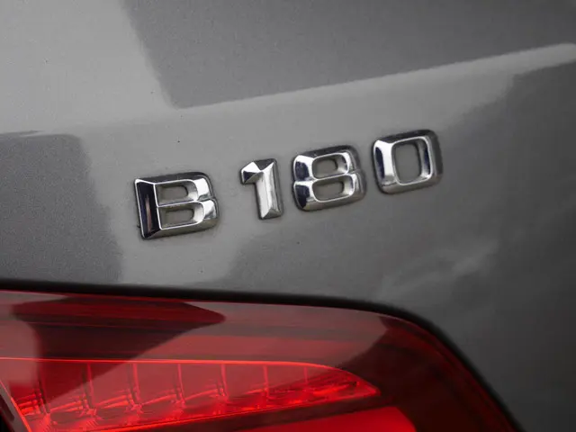 Mercedes-Benz B-Klasse 180 Ambition 2015 Benzine 31