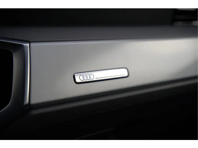 Audi Q3 45 TFSI e Advanced edition 2021 Hybride Benzine 55