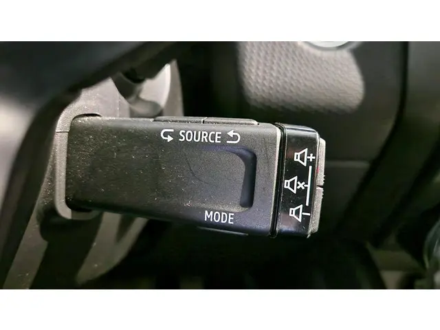 Mitsubishi Colt 1.0T First Edition 2024 Benzine 18