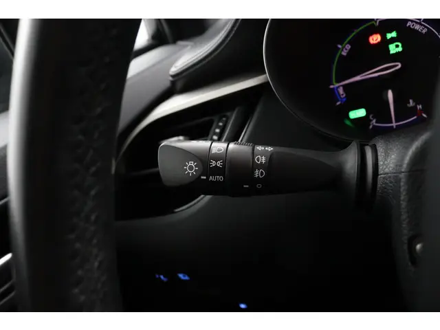 Toyota C-HR 1.8 Hybrid Active 2019 Hybride Benzine 36