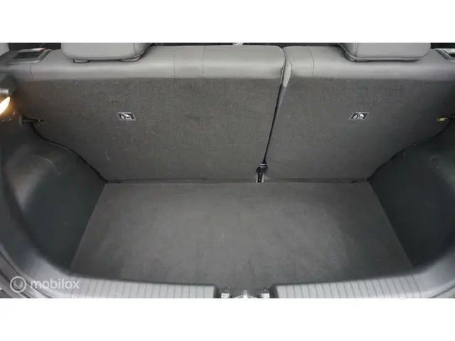 Hyundai i10 1.0 Comfort Automaat 2022 Benzine 24