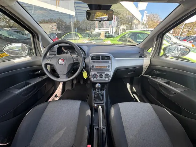 Fiat Punto 1.2 69cv Pop 2012 Benzine 4