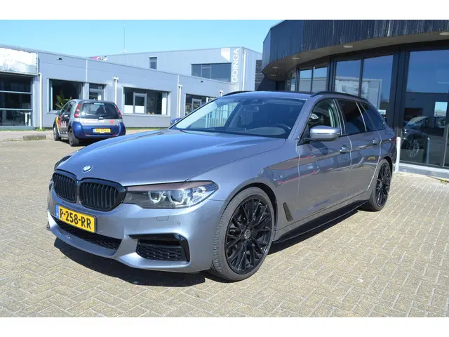 BMW 5 Serie 540i xDrive Touring 340 pk 2017 Benzine 30