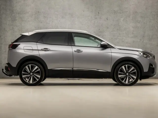 Peugeot 3008 1.2 PureTech Allure Sport 2020 Benzine 4