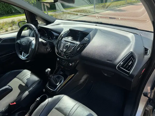 Ford B-MAX 1.0 EcoBoost Titanium 137.000 KM 2013 Benzine 23