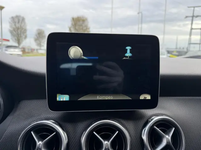 Mercedes-Benz GLA 180 Business Solution 2017 Benzine 20