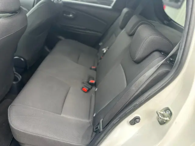 Toyota Yaris 1.5 Hybrid Aspiration 2019 Hybride Benzine 19