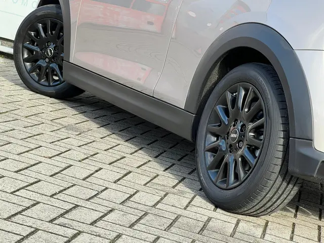 MINI Cooper Mini 1.5 Camden Edition 2023 Benzine 15