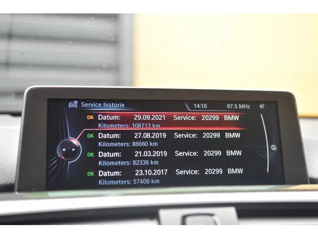 BMW 4 Serie Coupé 420i High Executive 2014 Benzine 17