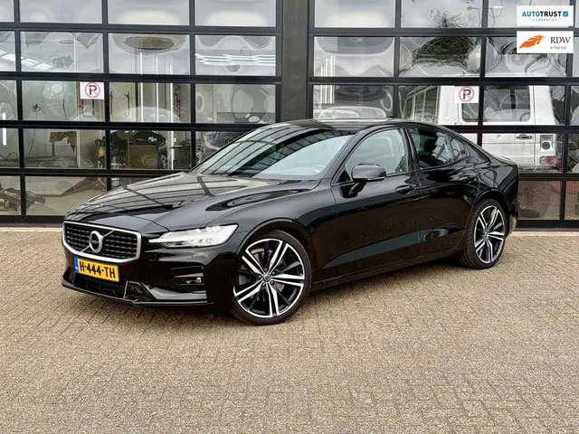 Volvo S60 2.0 T5 R-Design 2019 Benzine