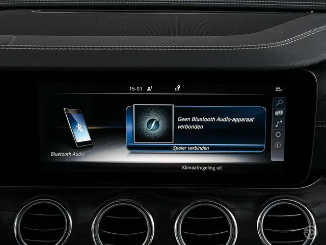 Mercedes-Benz E-Klasse 220 d Prestige 2015 Diesel 26