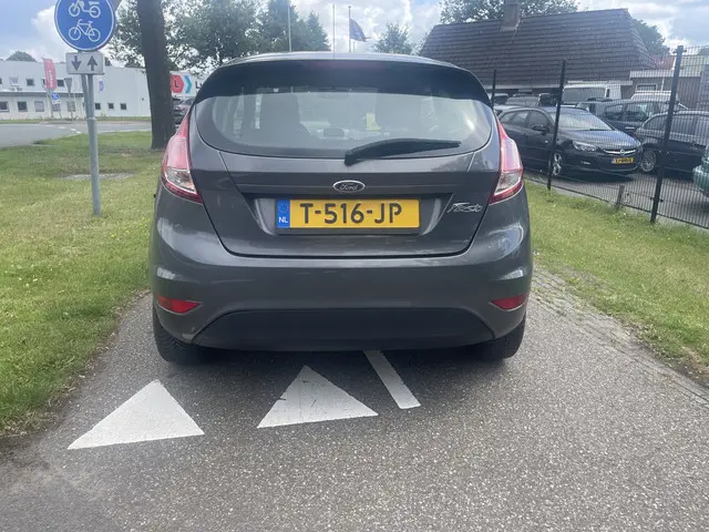 Ford Fiesta 1.25 2015 Benzine 6