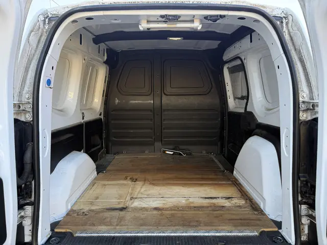 Nissan Townstar 1.3 TCe 130PK 2022 Benzine 11