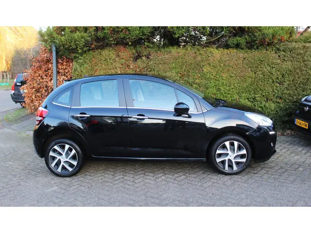 Citroën C3 1.2 PureTech Selection 2017 Benzine 18