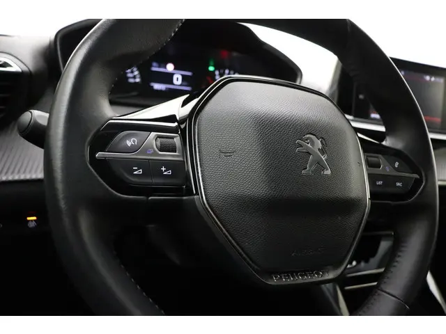 Peugeot 2008 1.2T 130pk Allure Pack 2022 Benzine 19