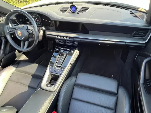 Porsche 911 Cabrio 3.0 Carrera 4 S 2019 Benzine 15