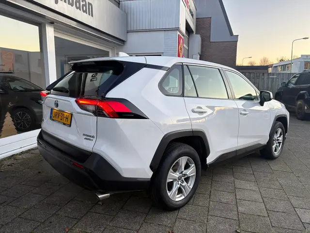 Toyota RAV4 2.5 Hybrid AWD Active 2020 Hybride Benzine 8