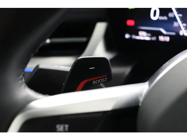 BMW X1 sDrive18i 2023 Benzine 48