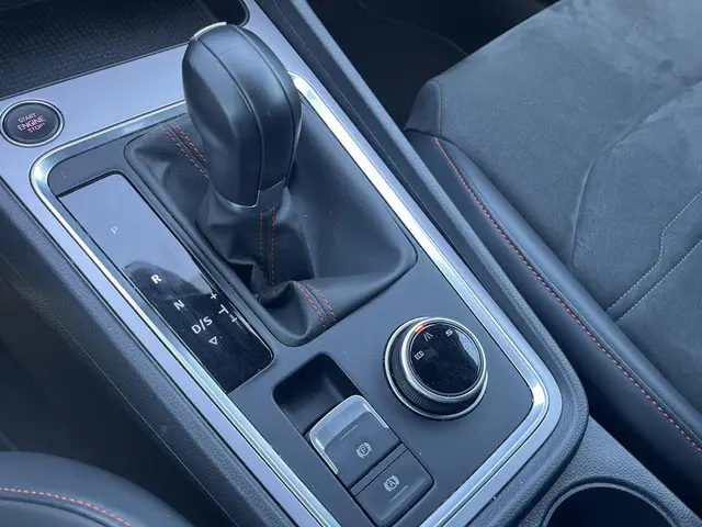 SEAT Ateca 1.5 TSi DSG FR Business Intense 2022 Benzine 12