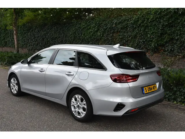 Kia Ceed Sportswagon 1.0 T-GDi DynamicLine 2023 Benzine 4