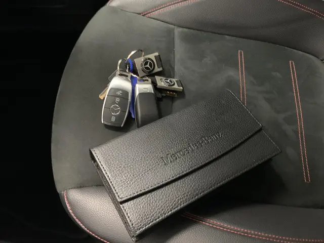 Mercedes-Benz GLA 250 e AMG Line 2023 Hybride Benzine 16