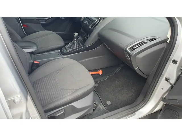 Ford Focus Wagon 1.5 TDCI Titanium 2017 Diesel 13