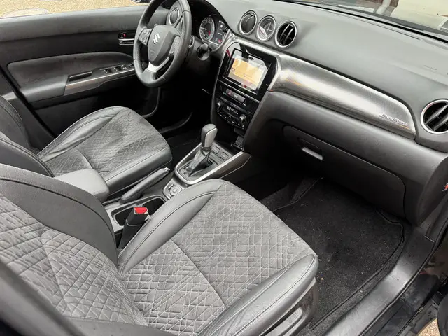Suzuki Vitara 1.4 Boosterjet AllGrip Stijl 2019 Benzine 19