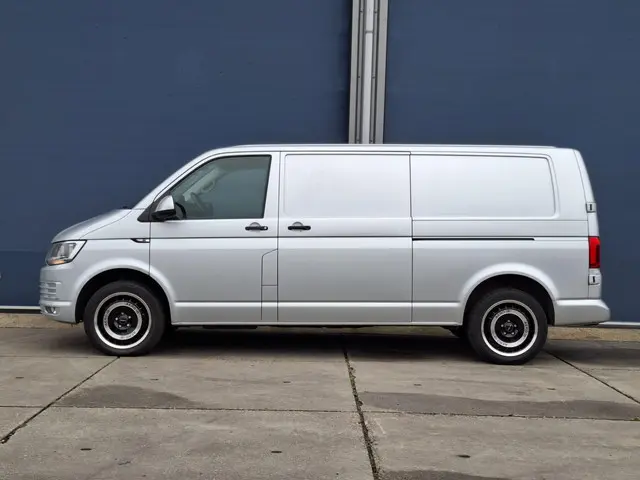 Volkswagen Transporter 2