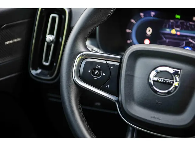 Volvo XC40 2.0 B4 Plus Dark 2024 Benzine 26