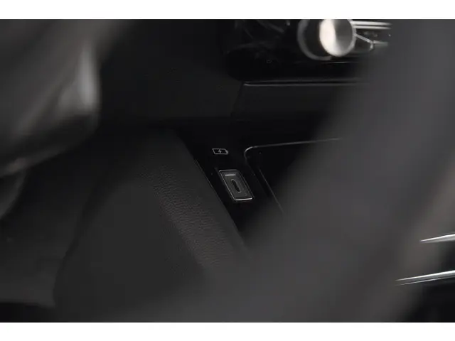 Peugeot 208 PureTech 100 Allure 2024 Benzine 44