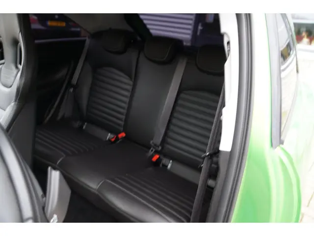 Opel Corsa 1.6 Turbo OPC MAXTON DESIGN 2015 Benzine 18