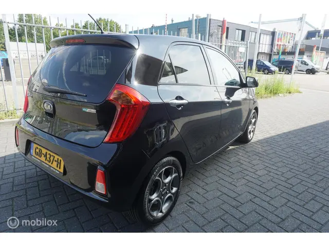 Kia Picanto 1.0 CVVT First Edition 2015 Benzine 6