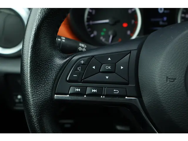 Nissan Micra 1.0L Acenta 2018 Benzine 24