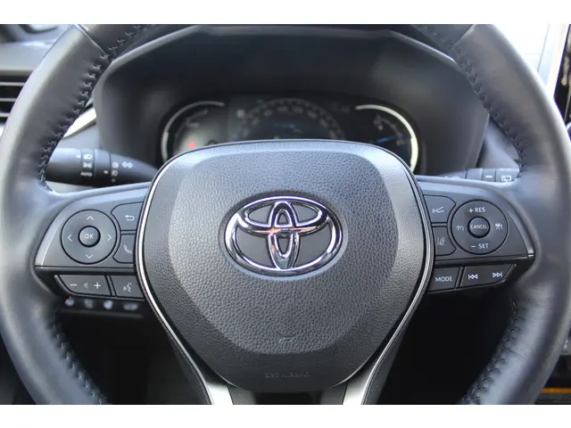Toyota RAV4 2.5 Hybrid AWD Bi-Tone 2022 Hybride Benzine 13