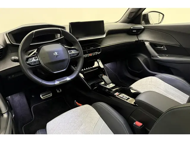 Peugeot e-2008 EV GT Pack 50 kWh 2022 Elektrisch 16